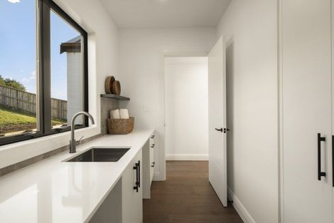 Photo of property in 10 Kerr Crescent, Patumahoe, 2679