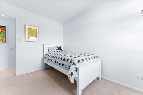 Photo of property in 10 Ardern Avenue, Stanmore Bay, Whangaparaoa, 0932