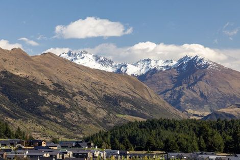 Photo of property in 7 Highfield Ridge, Wanaka, 9305