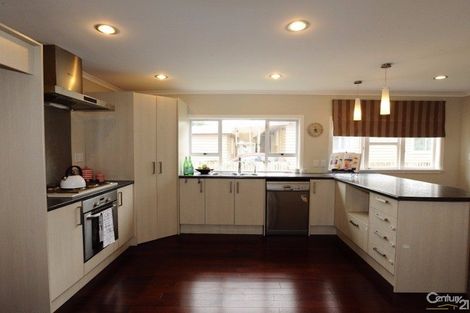 Photo of property in 7 Whites Line West, Woburn, Lower Hutt, 5010