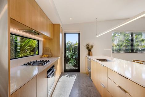 Photo of property in 10a Ngarimu Place, Mount Maunganui, 3116