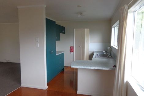 Photo of property in 1/11 Mona Vale, West Harbour, Auckland, 0618