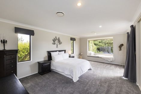 Photo of property in 5 Wake Place, Aokautere, Palmerston North, 4471
