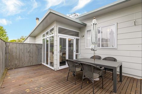 Photo of property in 15 Juliana Place, Awapuni, Palmerston North, 4412