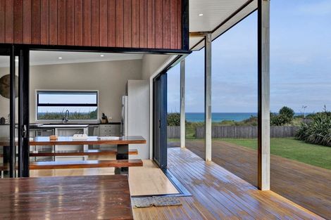 Photo of property in 284 Tai Road, Opunake, 4681