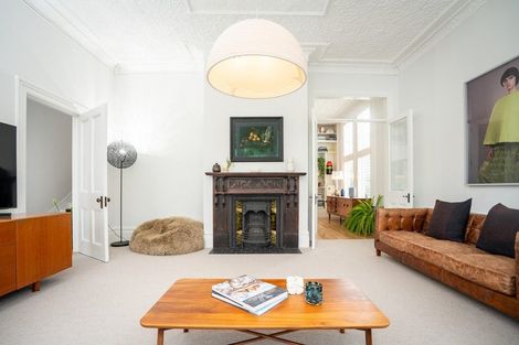 Photo of property in 18 Austin Street, Mount Victoria, Wellington, 6011
