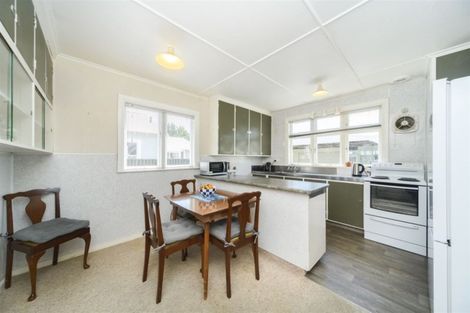 Photo of property in 109 Shamrock Street, Takaro, Palmerston North, 4412