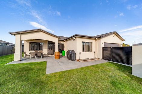 Photo of property in 14 Portland Place, Poraiti, Napier, 4112
