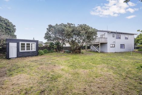 Photo of property in 116 Field Way, Waikanae Beach, Waikanae, 5036