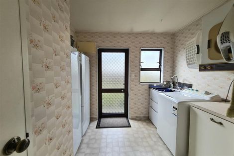 Photo of property in 100 Freyberg Avenue, Tamatea, Napier, 4112