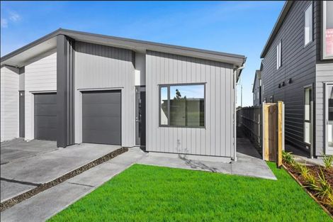 Photo of property in 18 Rauriki Lane, Rosehill, Papakura, 2113