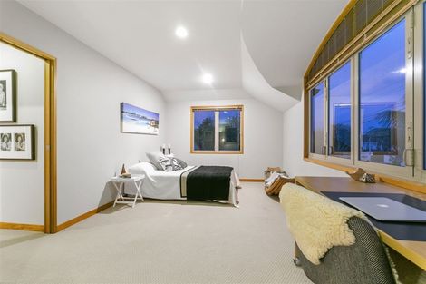 Photo of property in 4a Saltburn Road, Milford, Auckland, 0620