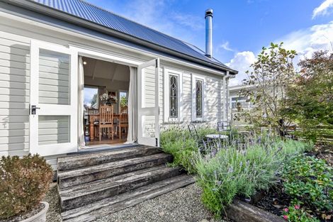 Photo of property in 207 Murdoch Road East, Akina, Hastings, 4122