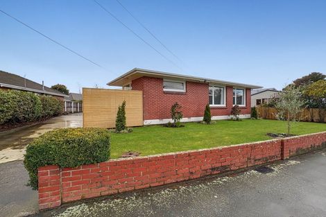 Photo of property in 24 Greendale Avenue, Avonhead, Christchurch, 8042