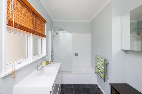 Photo of property in 14 Parkland Crescent, Terrace End, Palmerston North, 4410