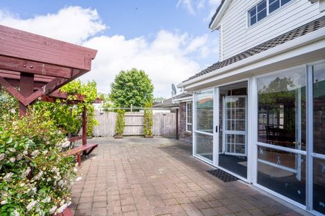 Photo of property in 2 Rosebank Avenue, Kelvin Grove, Palmerston North, 4414