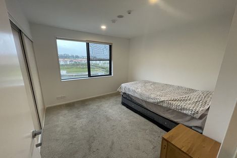 Photo of property in Apollo Apartments, 201/46 Rosedale Road, Rosedale, Auckland, 0632