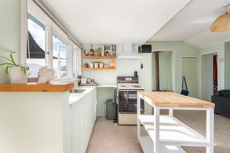 Photo of property in 10 Cross Street, Waikuku Beach, 7473