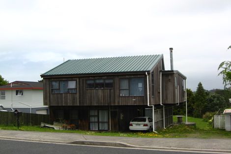 Photo of property in 5 Shakespear Road, Army Bay, Whangaparaoa, 0930
