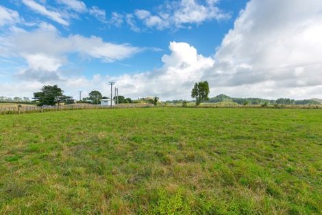 Photo of property in 15 Alfred Road, Egmont Village, New Plymouth, 4371