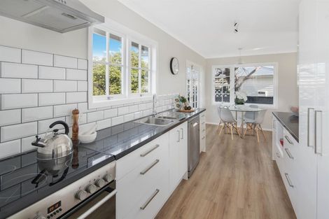 Photo of property in 19 Toporoa View, Ascot Park, Porirua, 5024