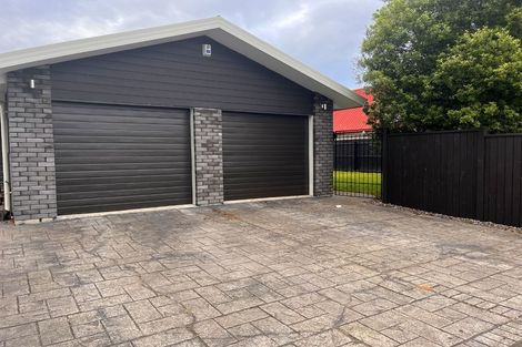 Photo of property in 142 Royal Park Drive, Parklands, Christchurch, 8083