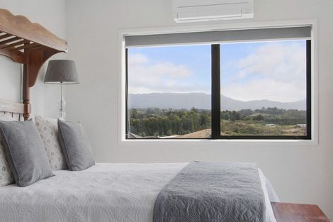 Photo of property in 13 Stingray Drive, Omokoroa, 3114