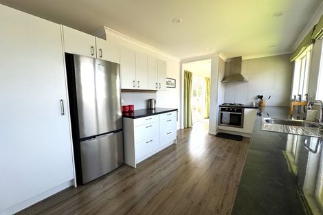 Photo of property in 4 Oban Place, Awapuni, Palmerston North, 4412