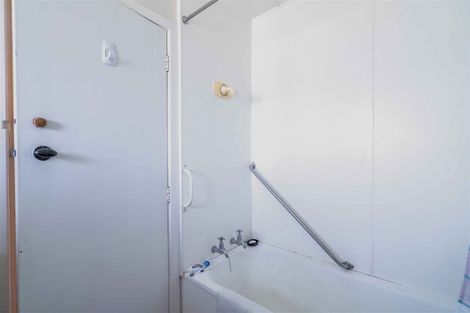 Photo of property in 8 Manapouri Street, Strathern, Invercargill, 9812