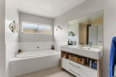 Photo of property in 125 Solomon Street, Brookfield, Tauranga, 3110