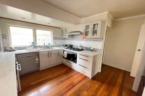 Photo of property in 15 Walpole Avenue, Hillpark, Auckland, 2102