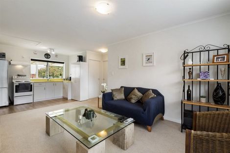 Photo of property in 21 Tui Glen Road, Birkenhead, Auckland, 0626