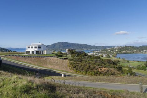 Photo of property in 18 Azimuth Road, Tairua, 3508