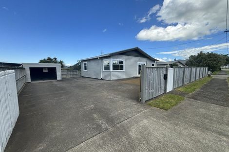 Photo of property in 197 Seaview Road, Westown, New Plymouth, 4310