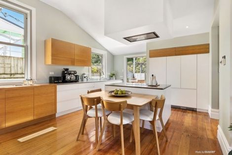 Photo of property in 30 Mornington Road, Brooklyn, Wellington, 6021