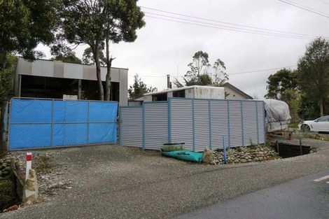 Photo of property in 33 Golf Links Road, Kaiata, Greymouth, 7805