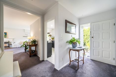 Photo of property in 6 Brightwater Crescent, Totara Park, Upper Hutt, 5018