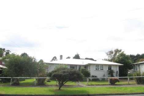 Photo of property in 61 Moeraki Road, Maoribank, Upper Hutt, 5018