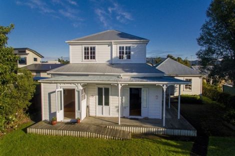 Photo of property in 16 Hamilton Crescent, Whitianga, 3510