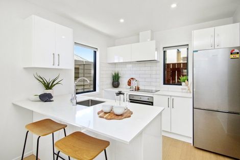 Photo of property in 2/892 High Street, Avalon, Lower Hutt, 5011