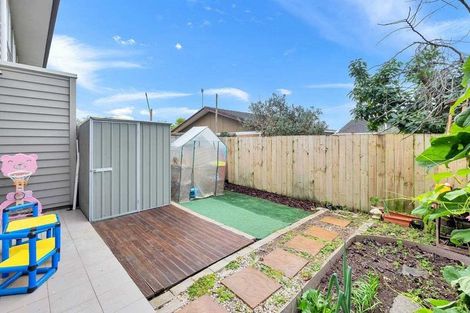 Photo of property in 10/45a Swanson Road, Henderson, Auckland, 0610