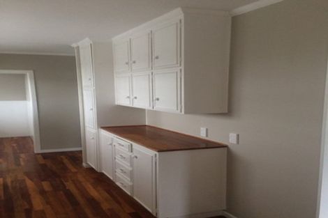 Photo of property in 116 Ruamahanga Crescent, Terrace End, Palmerston North, 4410