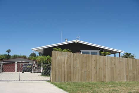 Photo of property in 1 Ngaparaoa Drive, Maketu, Te Puke, 3189