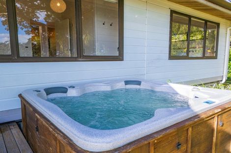 Photo of property in 136 Reotahi Road, Whangarei Heads, Whangarei, 0174