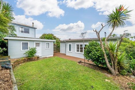 Photo of property in 12 Titiro Moana Road, Korokoro, Lower Hutt, 5012