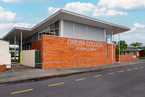 Photo of property in 1/64 Riverside Road, Orewa, 0931