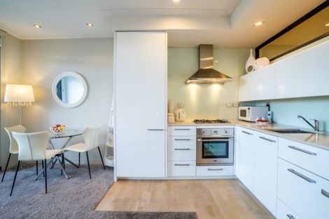 Photo of property in Cooks Apartments, 1e/24 James Cook Crescent, Remuera, Auckland, 1050