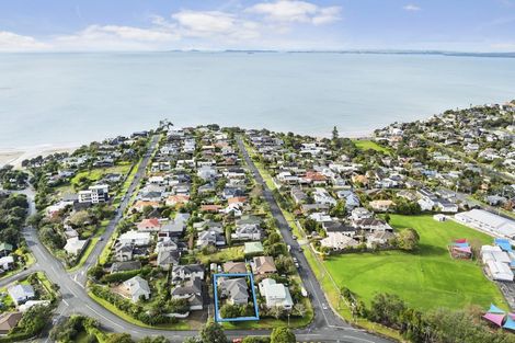 Photo of property in 1/36 Browns Bay Road, Rothesay Bay, Auckland, 0630