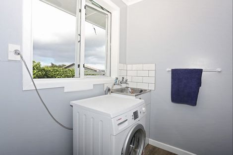 Photo of property in 1 Manapouri Street, Strathern, Invercargill, 9812