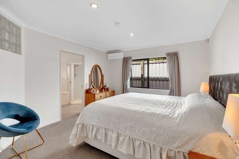 Photo of property in 4 Barry Curtis Place, Levin, 5510